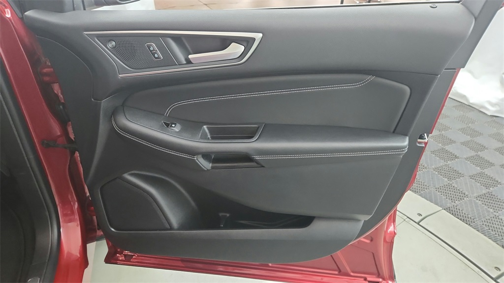 used 2024 Ford Edge car, priced at $28,380