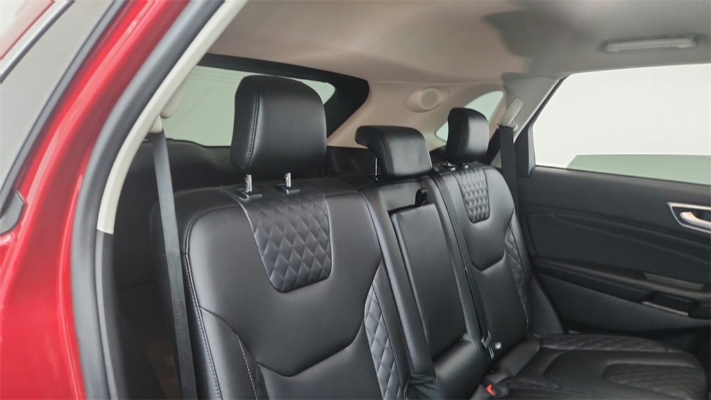 used 2024 Ford Edge car, priced at $28,380