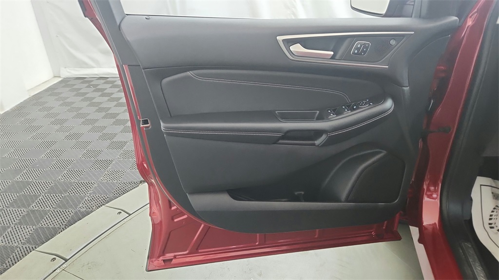 used 2024 Ford Edge car, priced at $28,380