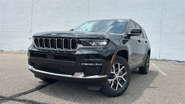 new 2025 Jeep Grand Cherokee L car, priced at $48,215