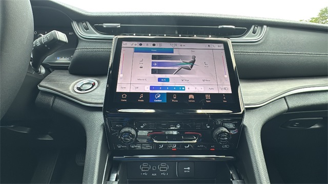 new 2025 Jeep Grand Cherokee L car, priced at $48,215