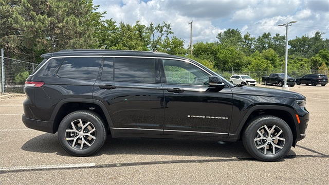 new 2025 Jeep Grand Cherokee L car, priced at $48,215