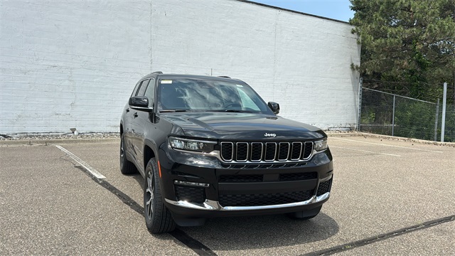 new 2025 Jeep Grand Cherokee L car, priced at $48,215