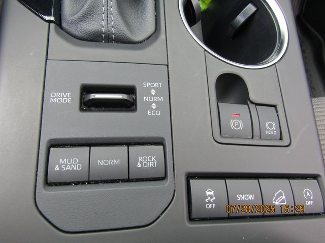 used 2022 Toyota Highlander car, priced at $33,999