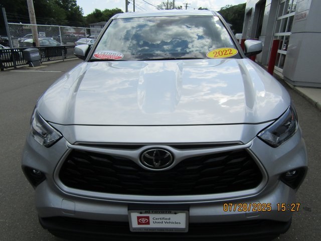 used 2022 Toyota Highlander car, priced at $33,999