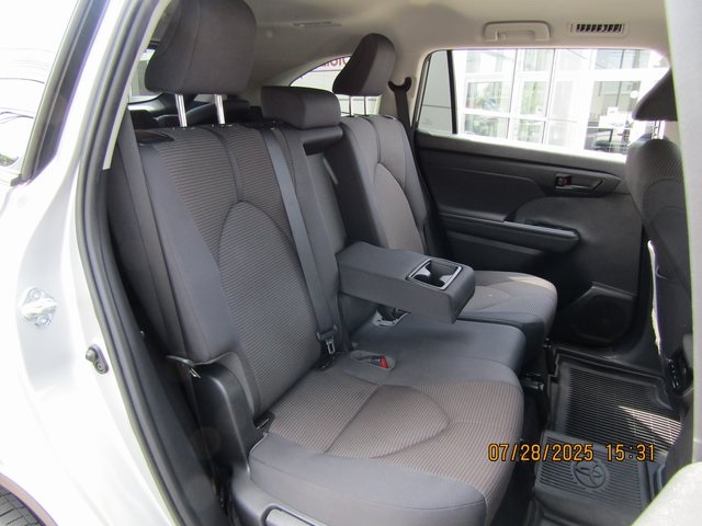 used 2022 Toyota Highlander car, priced at $33,999