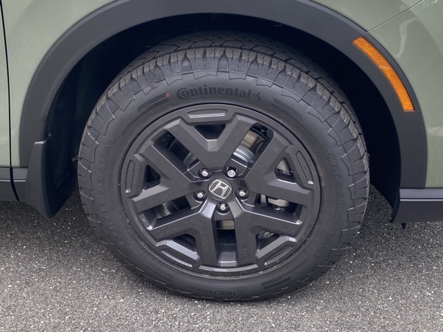 new 2026 Honda CR-V Hybrid car, priced at $40,650