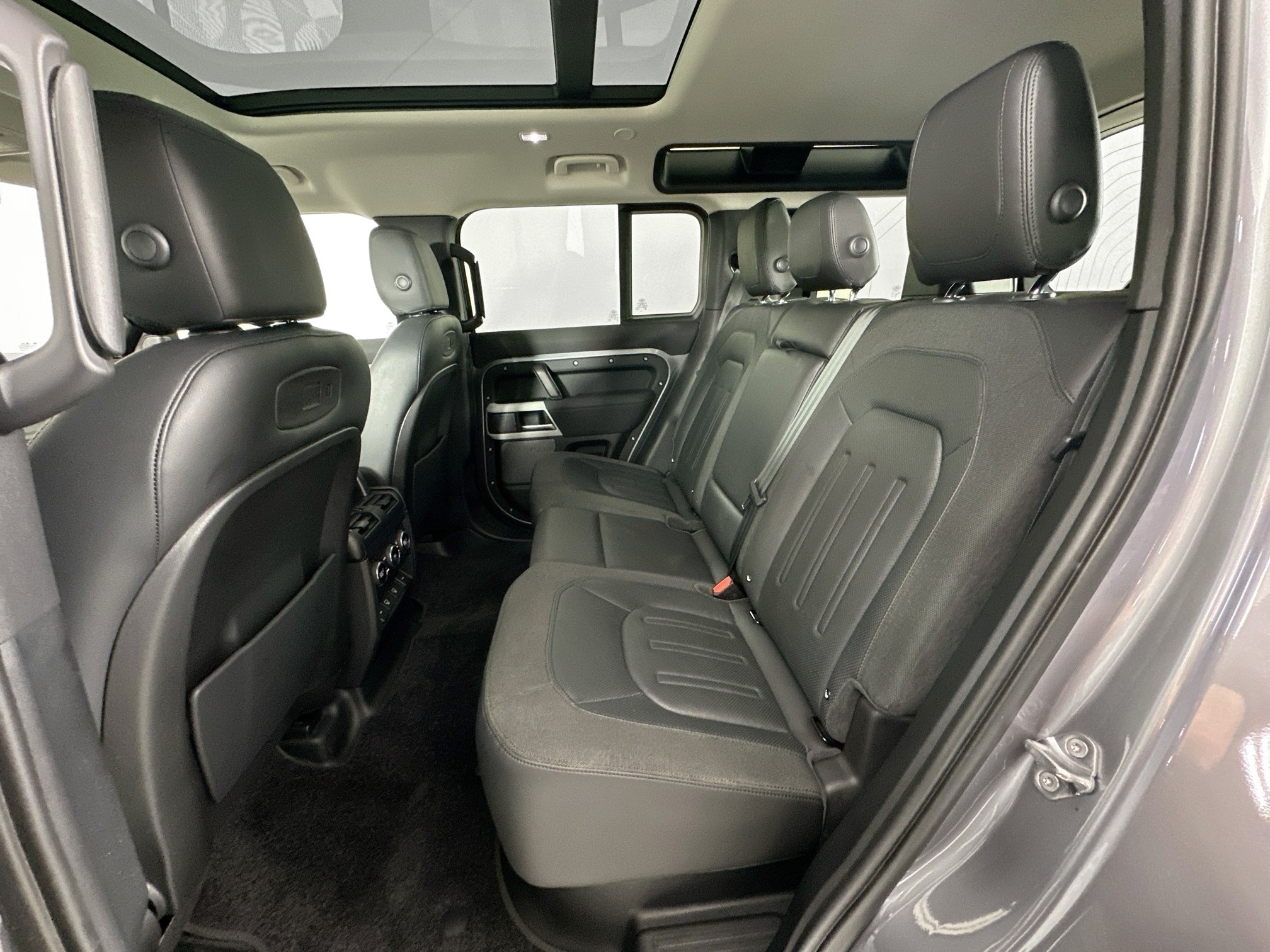 used 2021 Land Rover Defender 110 car, priced at $47,995