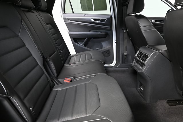 used 2024 Volkswagen Atlas Cross Sport car, priced at $38,900