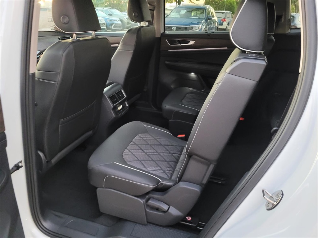 new 2026 Volkswagen Atlas car, priced at $53,716