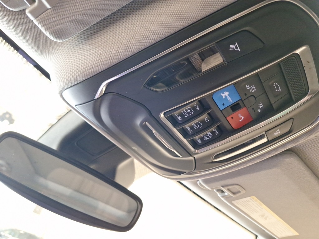 used 2022 Jeep Grand Cherokee car, priced at $31,899