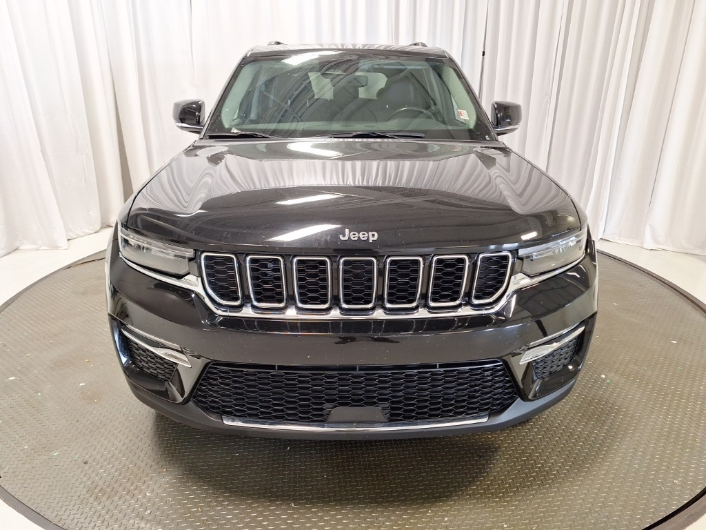 used 2022 Jeep Grand Cherokee car, priced at $31,899