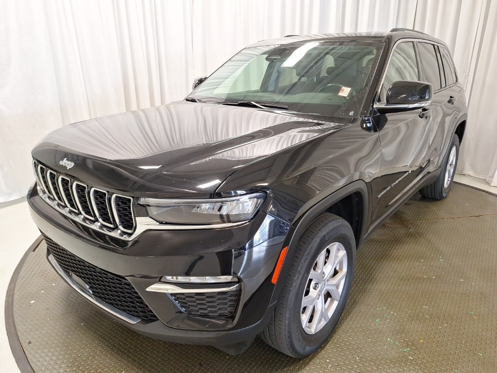 used 2022 Jeep Grand Cherokee car, priced at $31,899