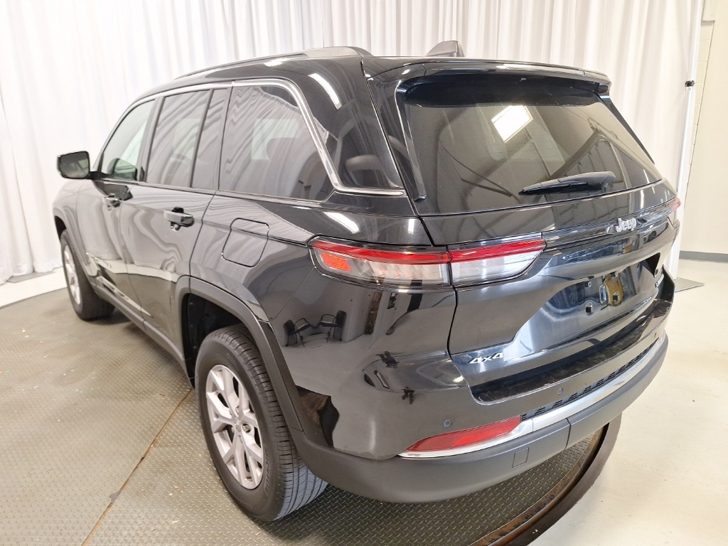 used 2022 Jeep Grand Cherokee car, priced at $31,899