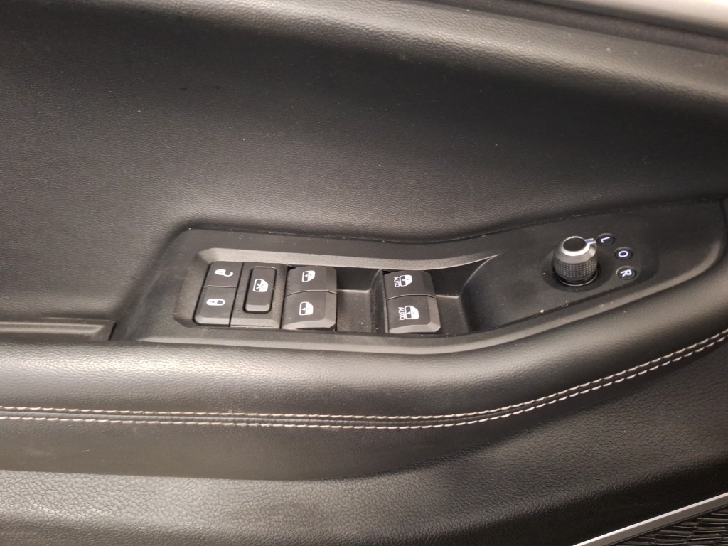 used 2022 Jeep Grand Cherokee car, priced at $31,899