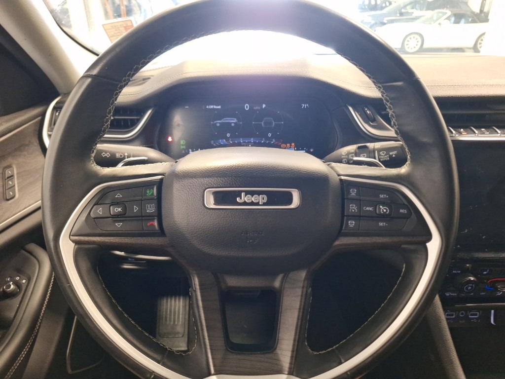 used 2022 Jeep Grand Cherokee car, priced at $31,899