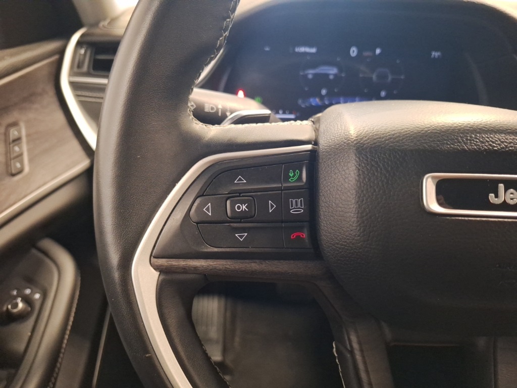 used 2022 Jeep Grand Cherokee car, priced at $31,899