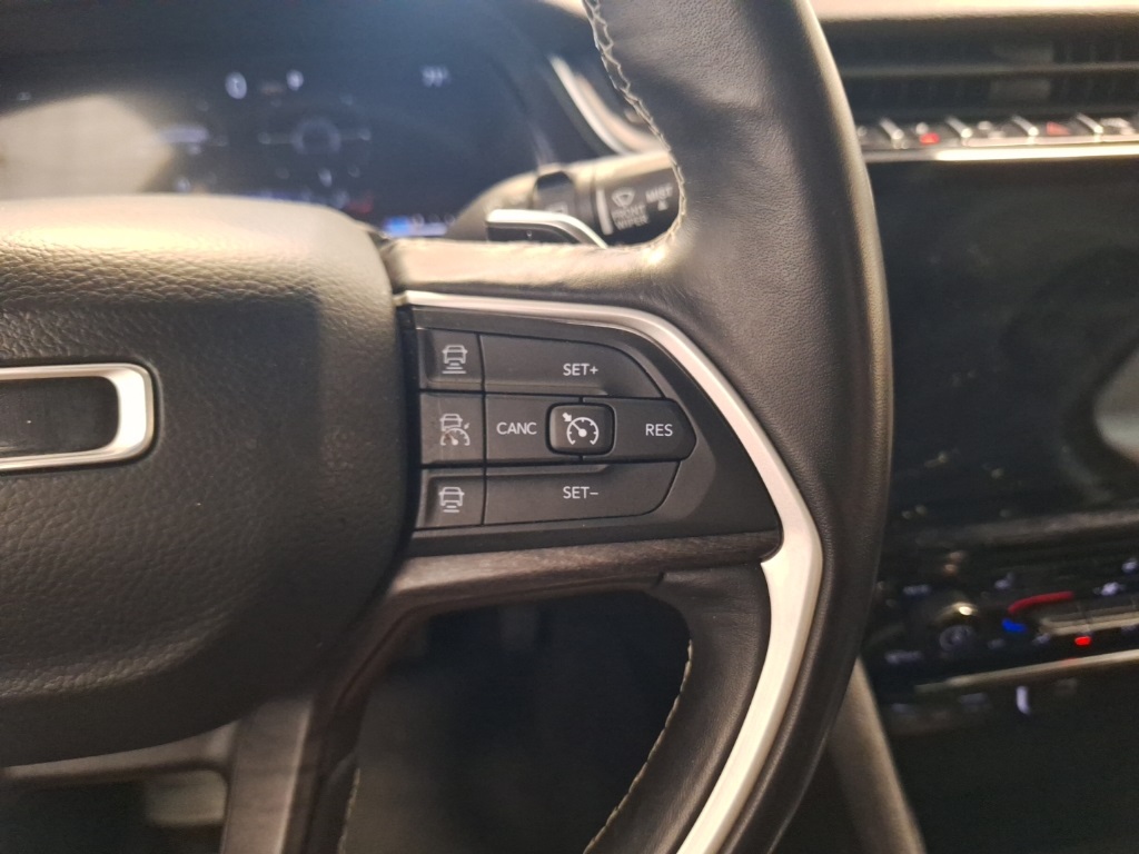 used 2022 Jeep Grand Cherokee car, priced at $31,899