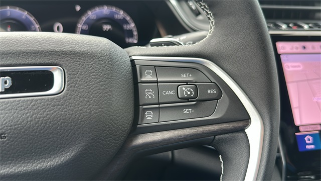 new 2025 Jeep Grand Cherokee car, priced at $45,025