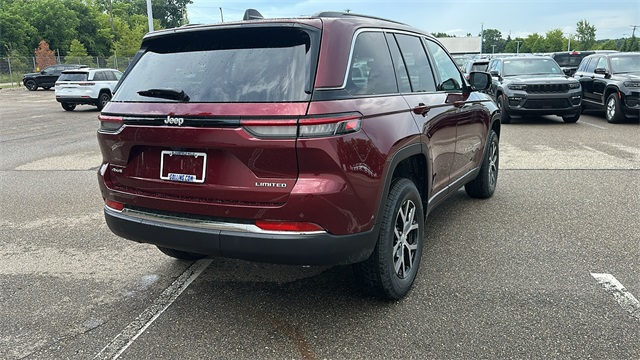 new 2025 Jeep Grand Cherokee car, priced at $45,025