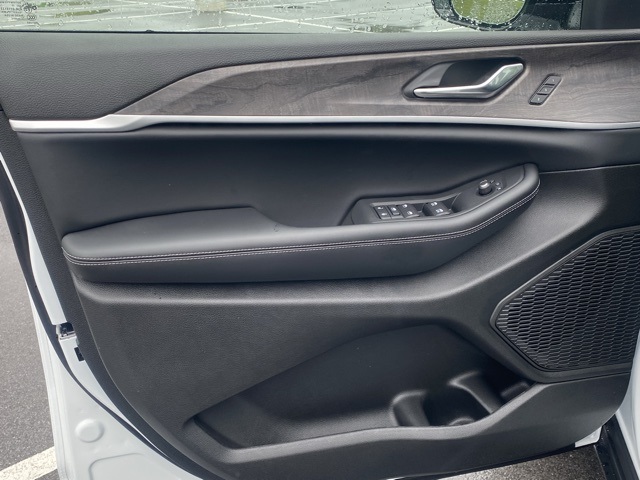 new 2025 Jeep Grand Cherokee L car, priced at $46,731