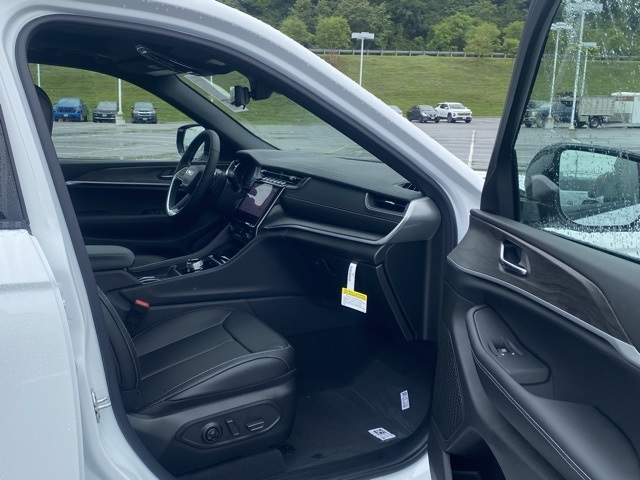 new 2025 Jeep Grand Cherokee L car, priced at $46,731