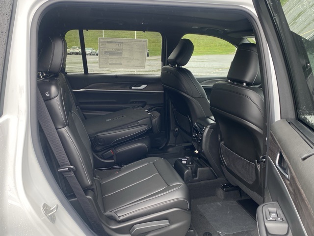 new 2025 Jeep Grand Cherokee L car, priced at $46,731