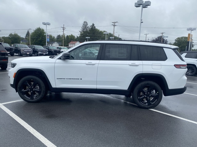 new 2025 Jeep Grand Cherokee L car, priced at $46,731