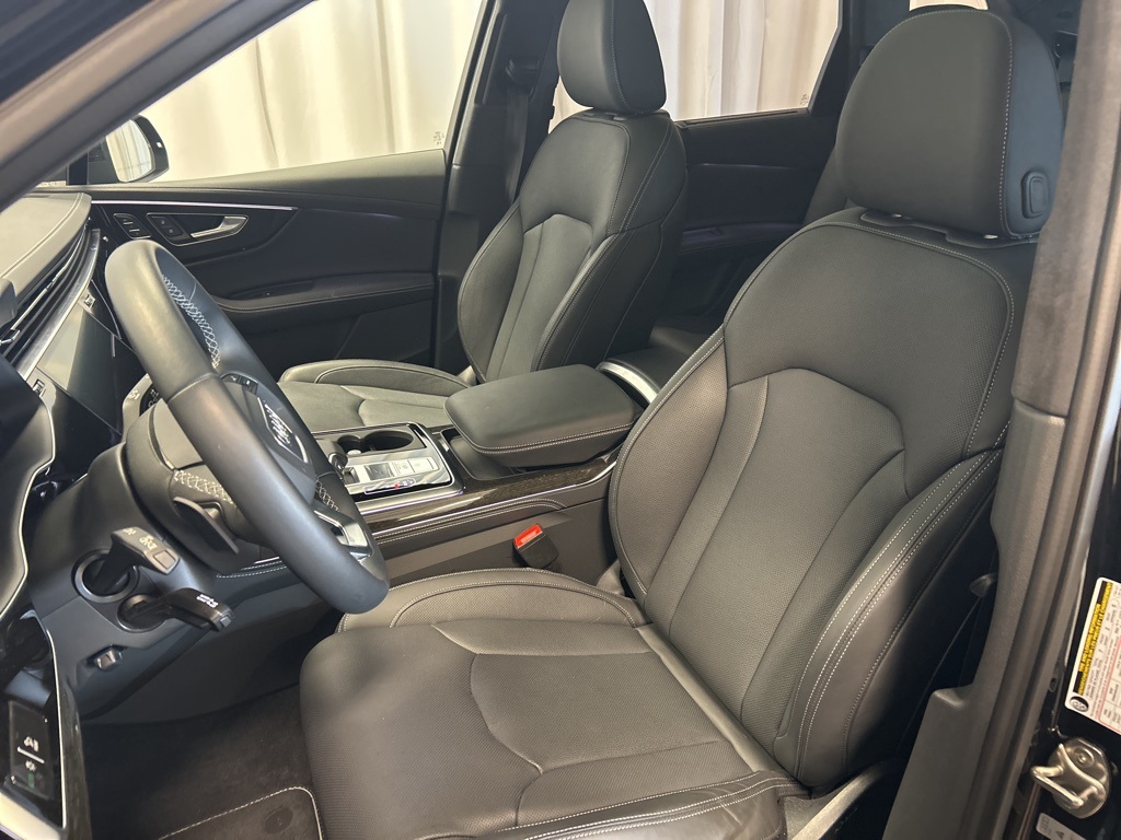 used 2025 Audi Q7 car, priced at $70,000