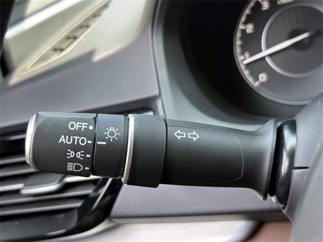used 2021 Acura RDX car, priced at $31,250