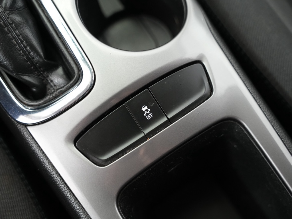 used 2018 Chevrolet Cruze car, priced at $10,000