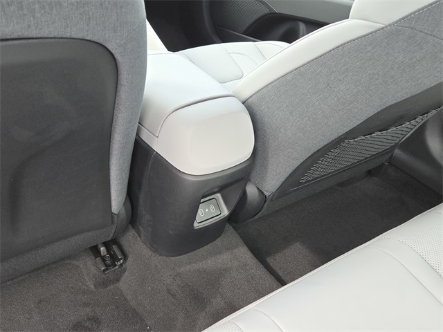 new 2025 Hyundai Elantra Hybrid car, priced at $28,200