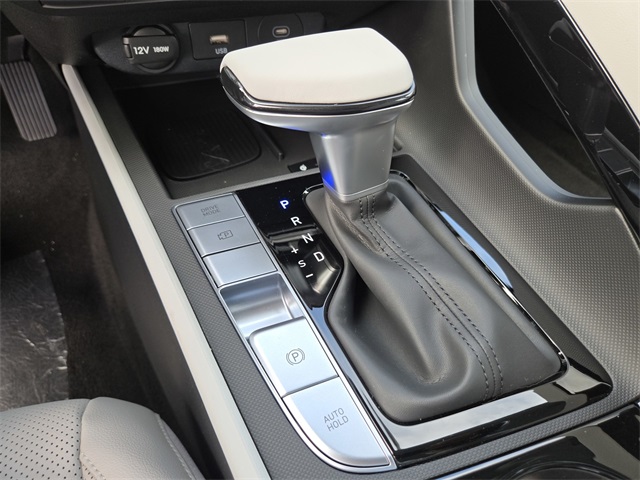 new 2025 Hyundai Elantra Hybrid car, priced at $28,200