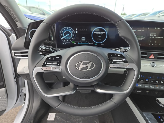 new 2025 Hyundai Elantra Hybrid car, priced at $28,200