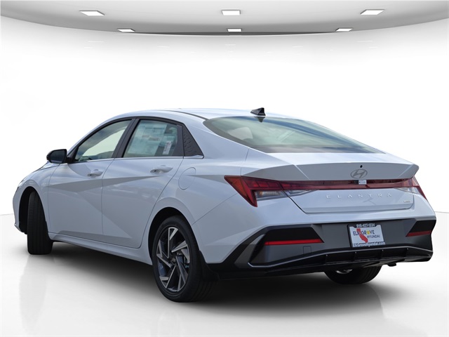 new 2025 Hyundai Elantra Hybrid car, priced at $28,200