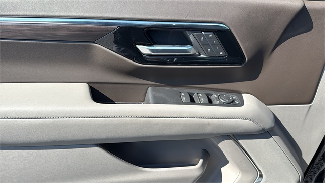 new 2025 Chevrolet Suburban car, priced at $84,900