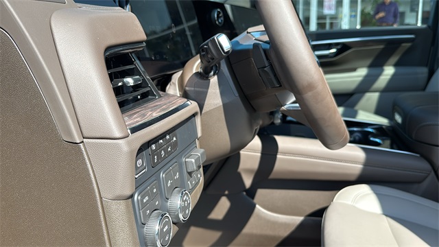 new 2025 Chevrolet Suburban car, priced at $84,900