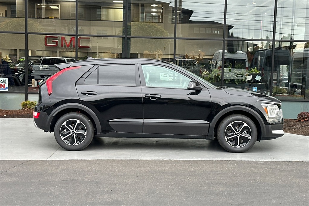 new 2025 Kia Niro car, priced at $31,965