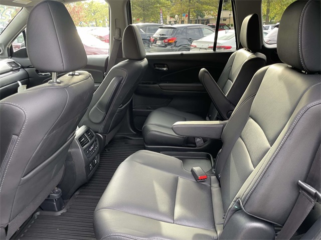 used 2022 Honda Pilot car, priced at $32,911