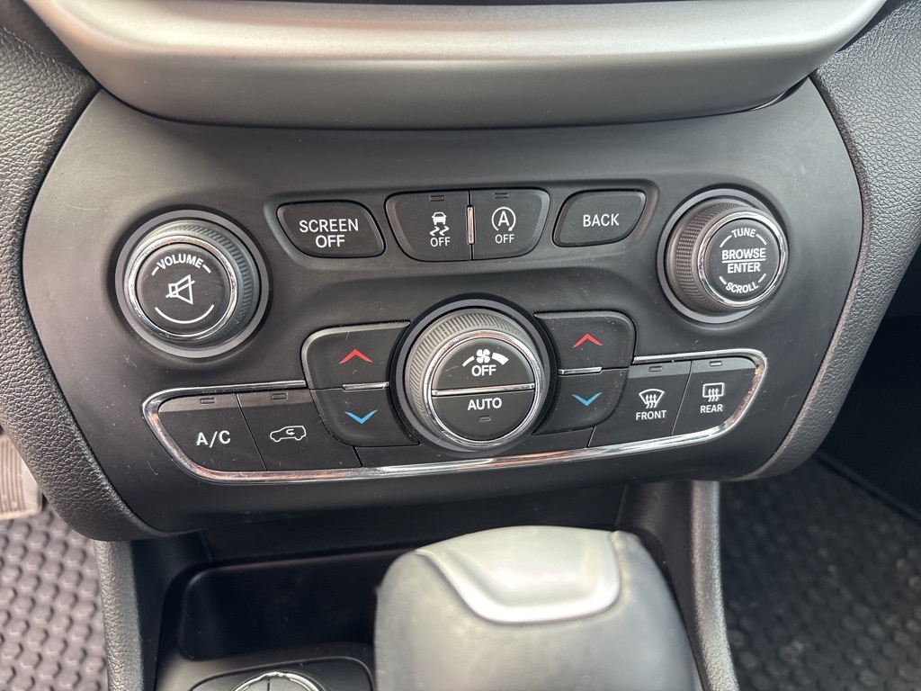 used 2018 Jeep Cherokee car, priced at $19,000