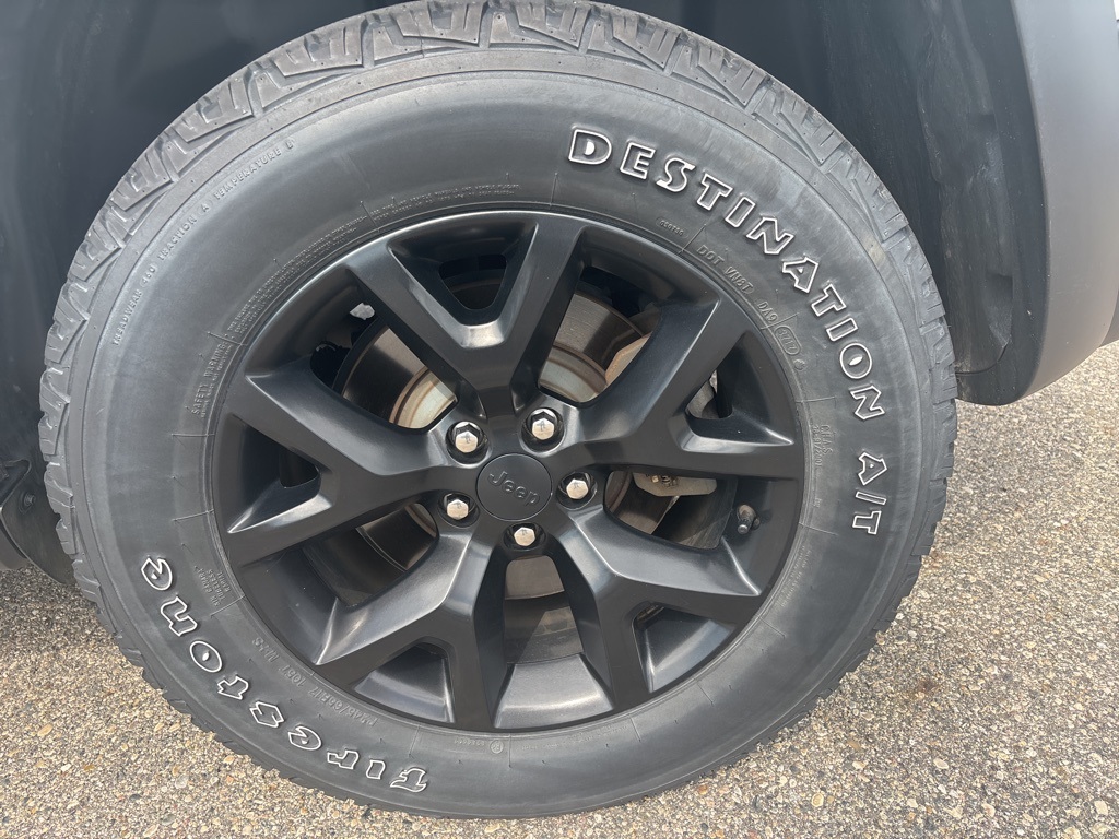 used 2018 Jeep Cherokee car, priced at $19,000