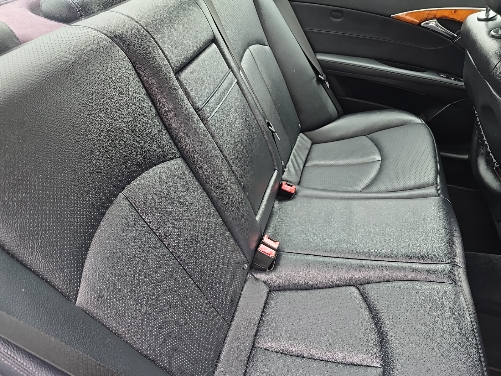 used 2007 Mercedes-Benz E-Class car, priced at $7,000