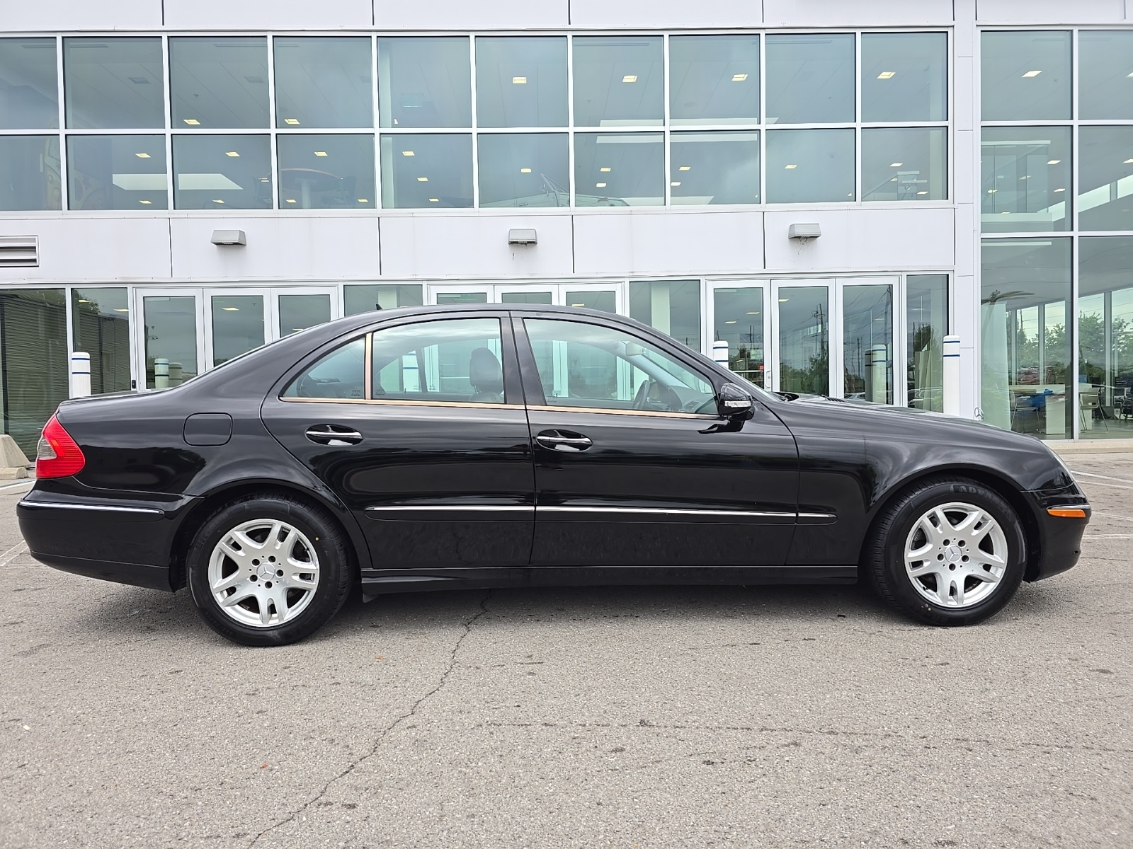 used 2007 Mercedes-Benz E-Class car, priced at $7,000