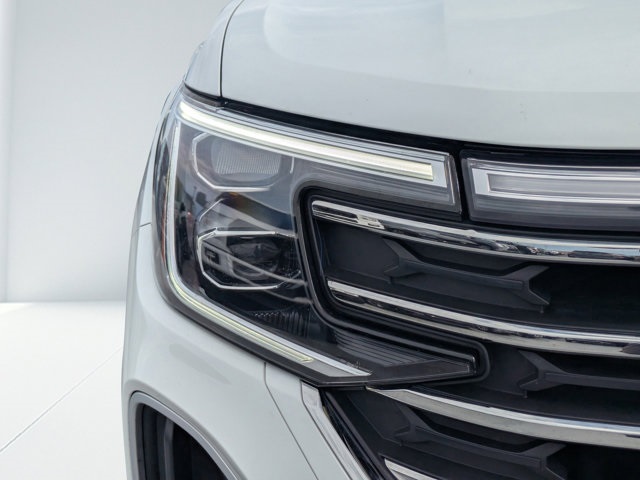 used 2024 Volkswagen Atlas car, priced at $30,998