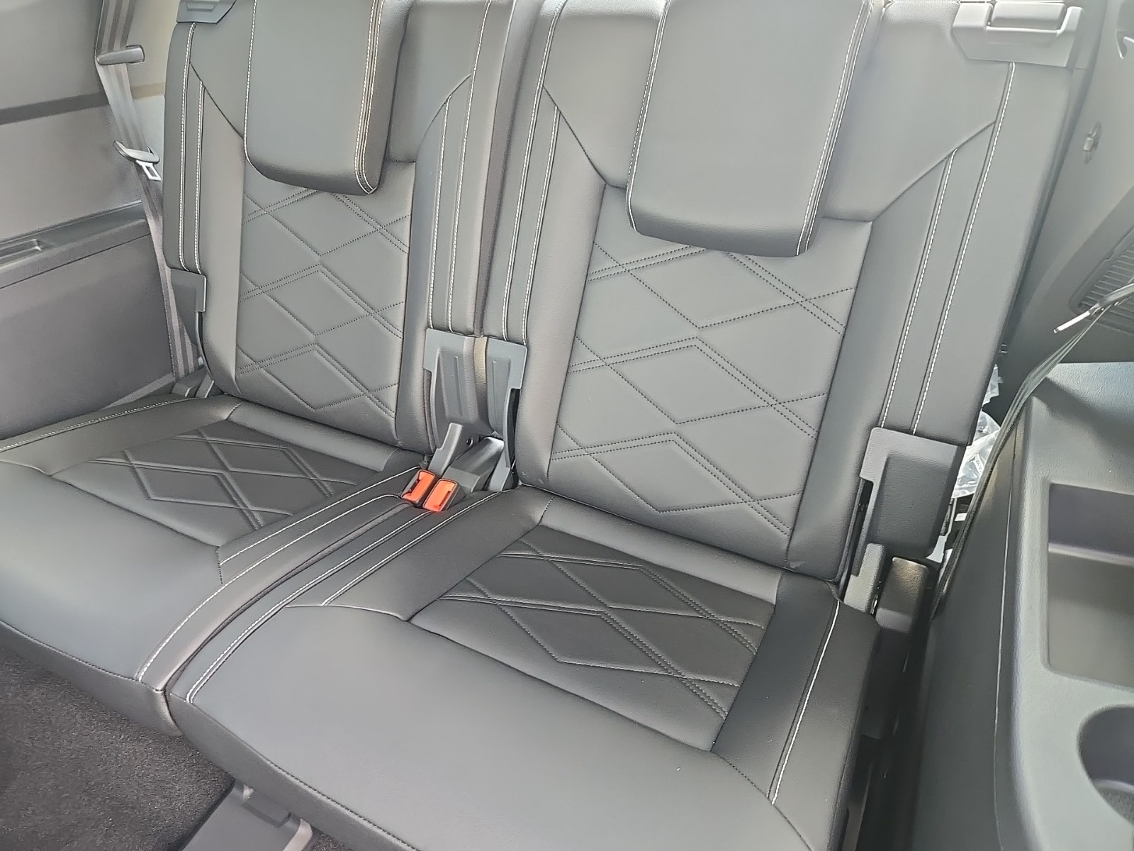new 2025 Volkswagen Atlas car, priced at $40,643
