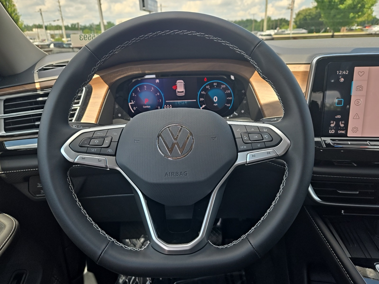 new 2025 Volkswagen Atlas car, priced at $40,643