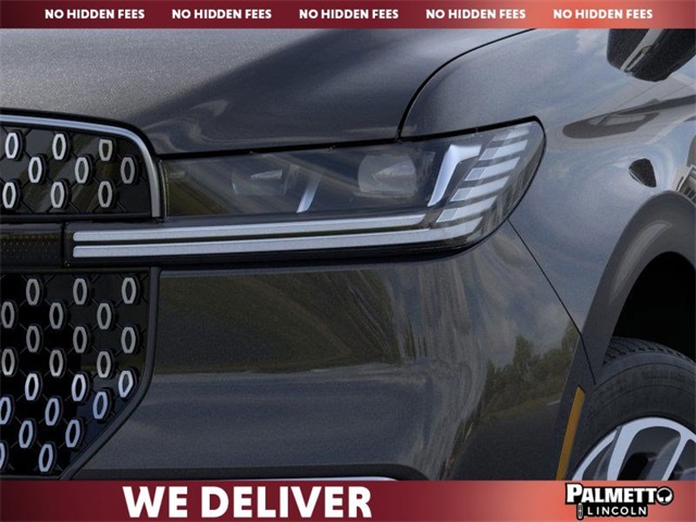 new 2025 Lincoln Navigator car, priced at $108,680