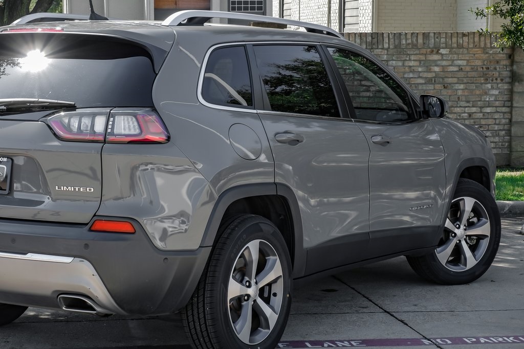 used 2021 Jeep Cherokee car, priced at $21,300