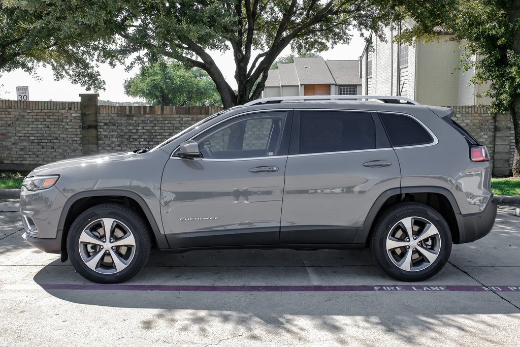 used 2021 Jeep Cherokee car, priced at $21,300