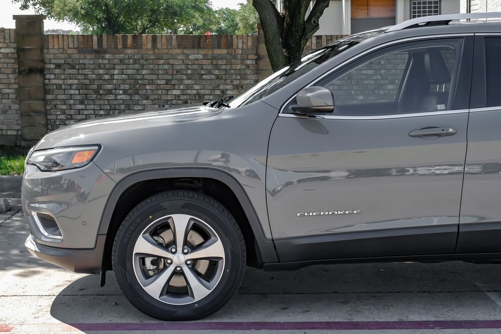 used 2021 Jeep Cherokee car, priced at $21,300